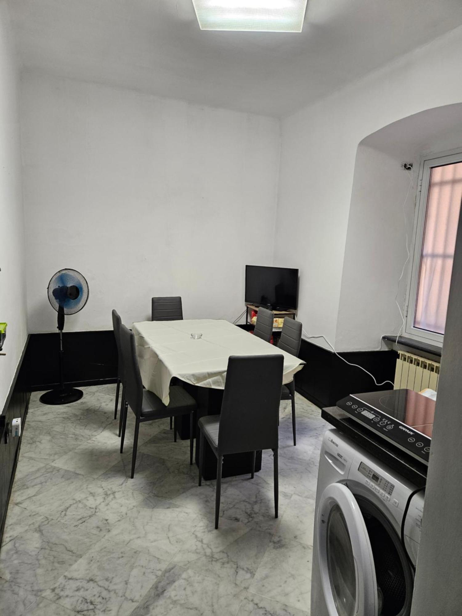 Casa Regis - Free Parking Hotel Genoa Ngoại thất bức ảnh