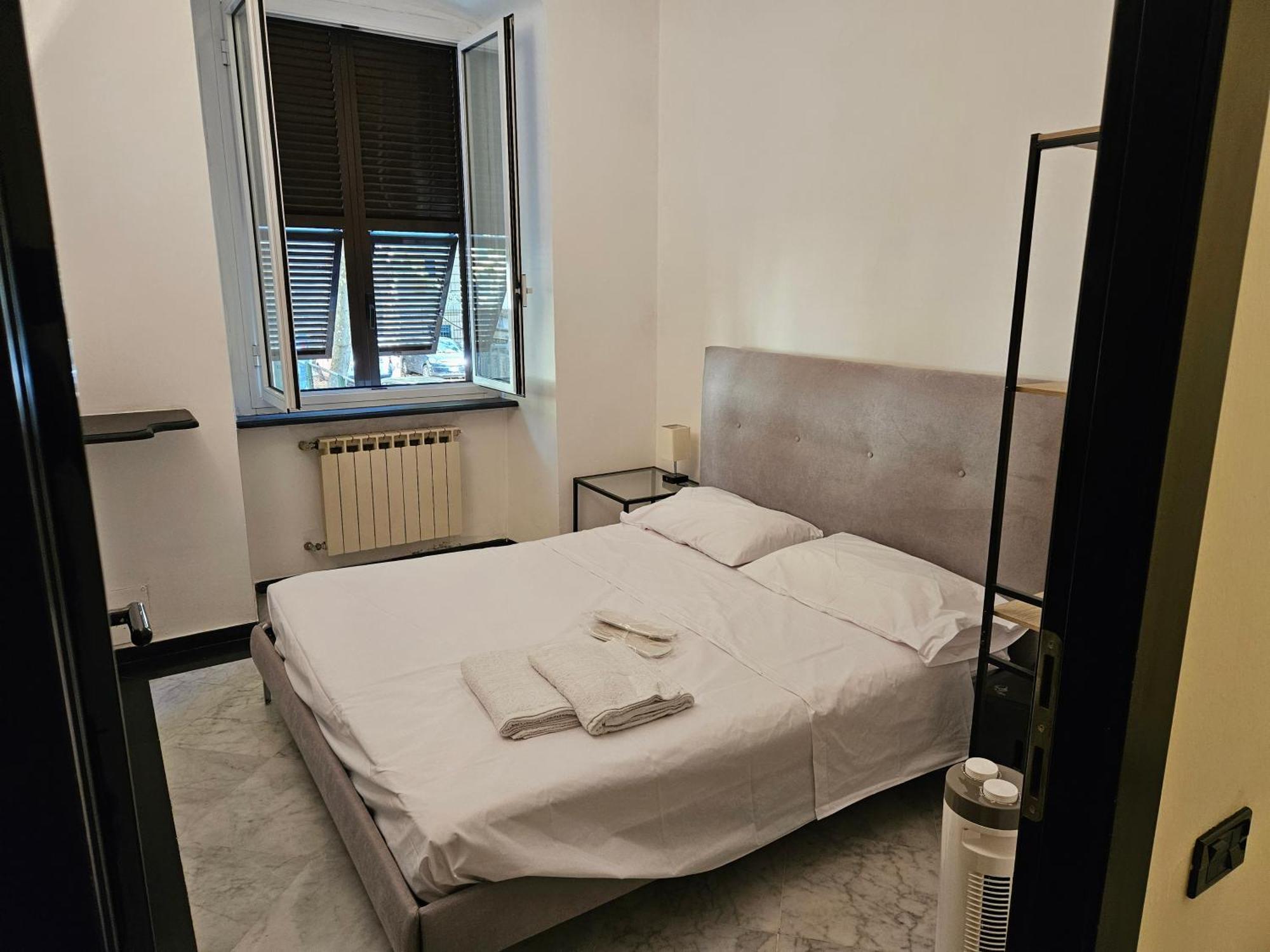 Casa Regis - Free Parking Hotel Genoa Ngoại thất bức ảnh